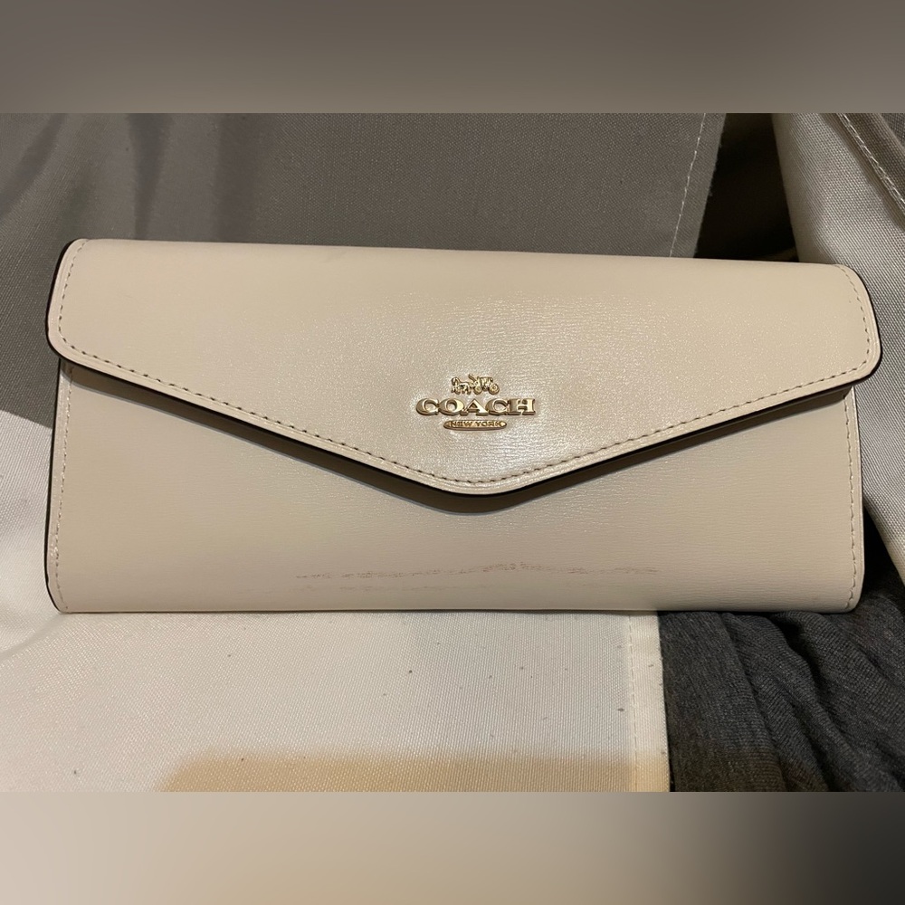 Coach cream/white envelope wallet on chain